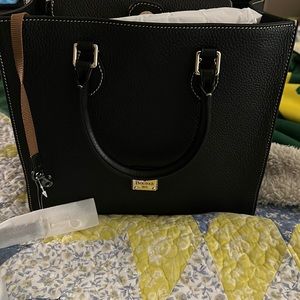Dooney & Bourke purse - medium